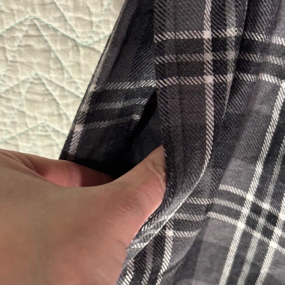 Izod Gray and White Plaid Pajama Pants - Picture 3 of 4